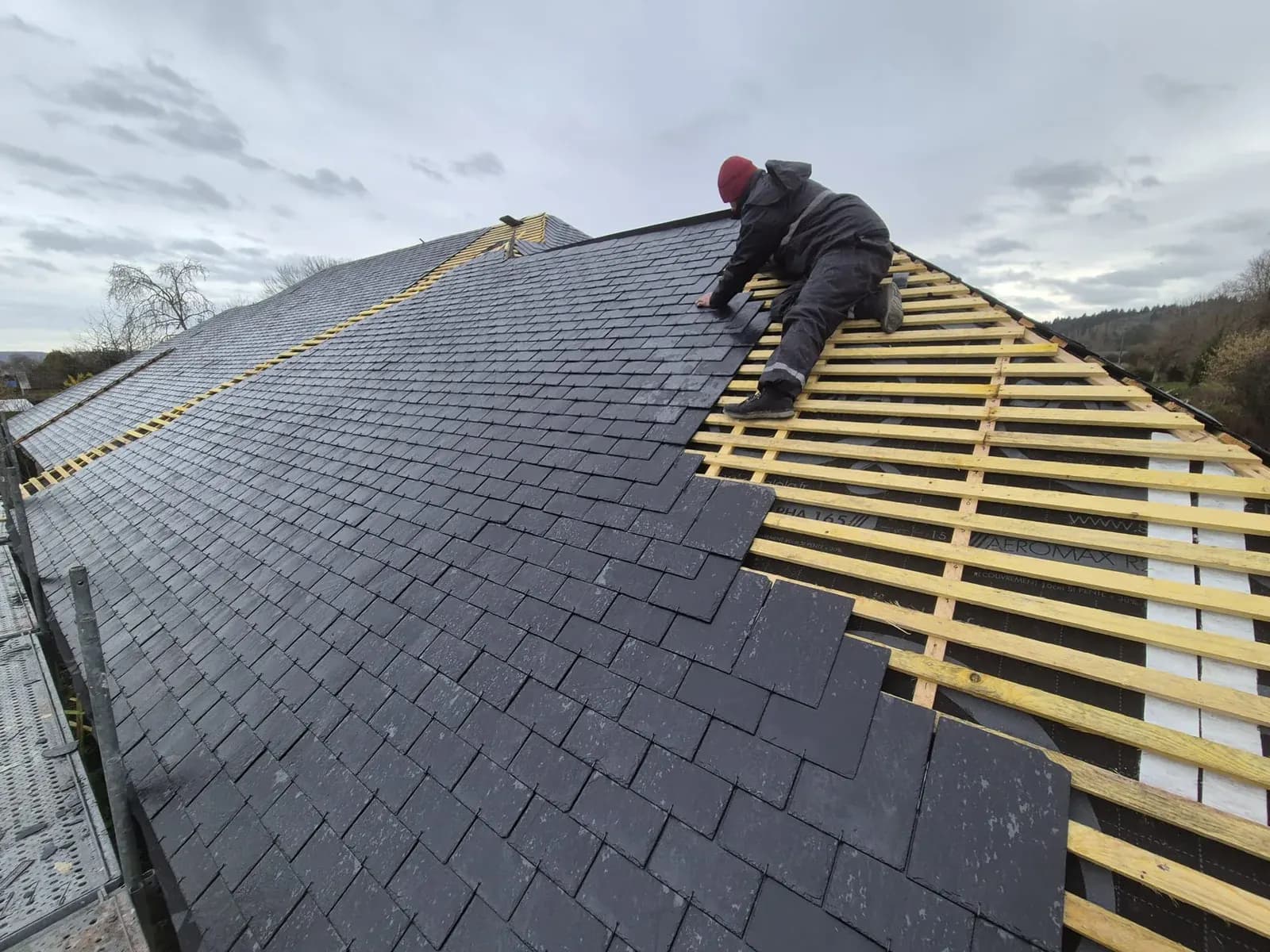 Chantier de couverture et charpente réalisé par Duclos Couverture près de Lamorlaye